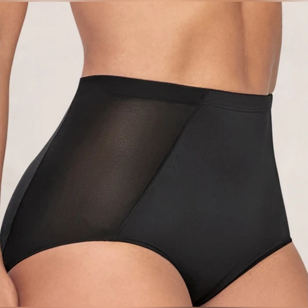 NWT: 🎉COMFORTABLE UNDERWEAR! XL; Black; Briefs; Curveez® Light Shaping Brief